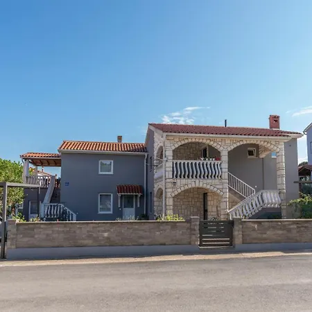 Apartments Limia Pula Exterior photo