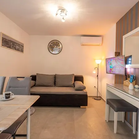 Apartments Limia Pula Exterior photo