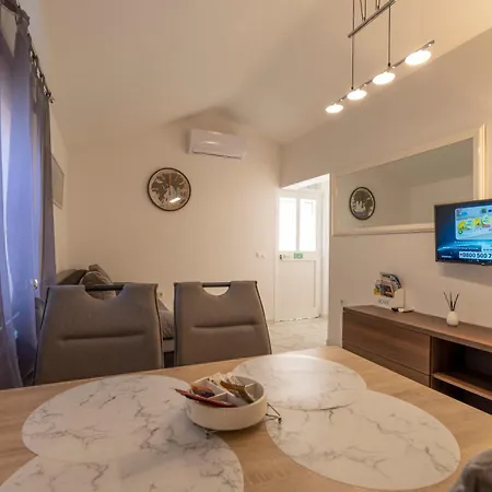Apartments Limia Pula Exterior photo