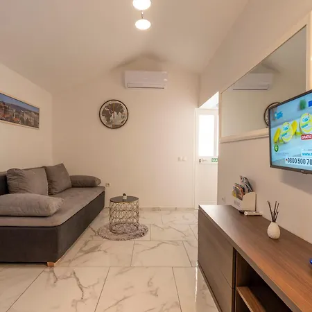 Apartments Limia Pula Exterior photo
